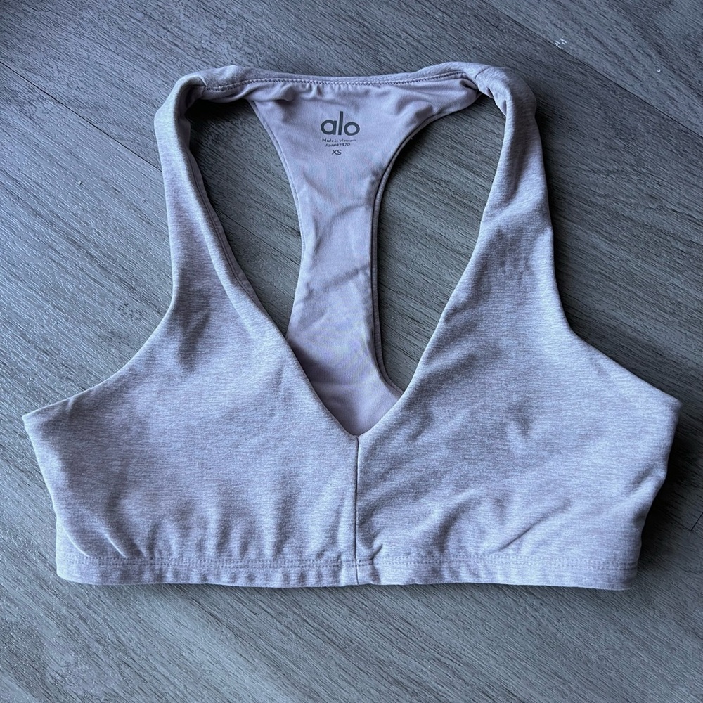 Super soft Alo yoga sports bra